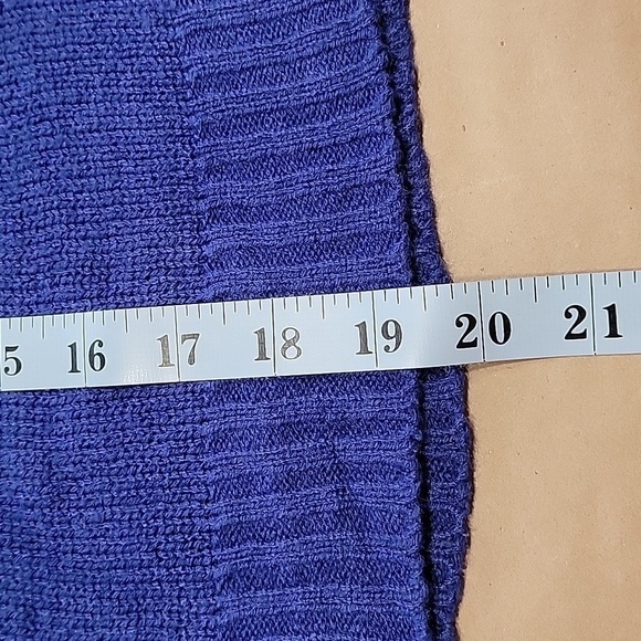 Divided Size M Short (almost Cropped) Boxy Cobalt Blue Long Sleeve Sweater - Picture 8 of 11